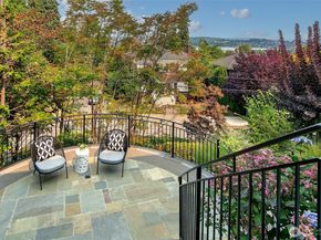 1939 E Crescent Drive, Seattle WA 98112
