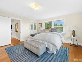 1939 E Crescent Drive, Seattle WA 98112