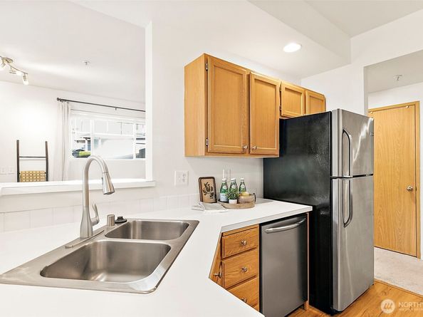 4710 Mill Pond Dr SE 304, Auburn WA 98092