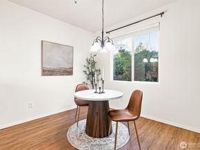 4710 Mill Pond Dr SE 304, Auburn WA 98092