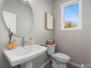 16823 Alder Way G8, Lynnwood WA 98037