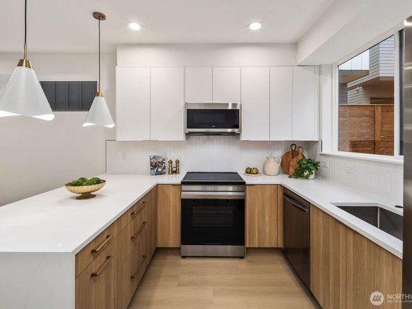 939 N 87th Street A, Seattle WA 98103