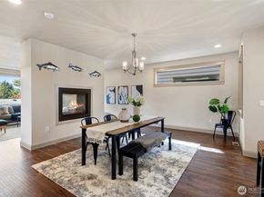 553 SE Andrews Street B, Issaquah WA 98027