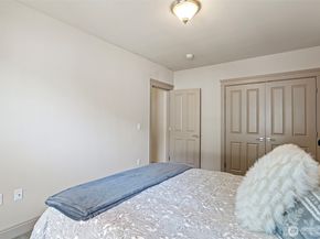 553 SE Andrews Street B, Issaquah WA 98027