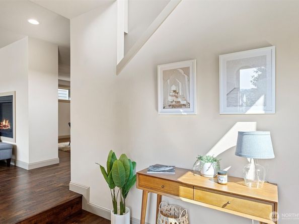 553 SE Andrews Street B, Issaquah WA 98027