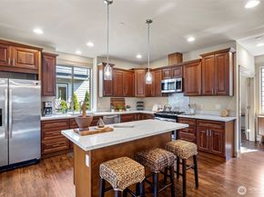553 SE Andrews Street B, Issaquah WA 98027