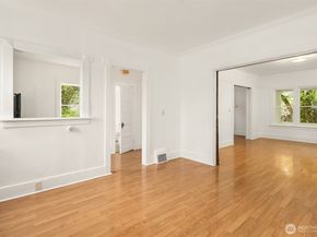 2031 Eastlake Avenue E, Seattle WA 98102