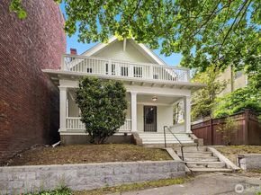 2031 Eastlake Avenue E, Seattle WA 98102