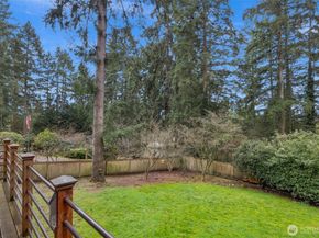 23619 5th Avenue W, Bothell WA 98021