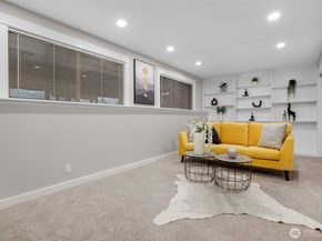 23619 5th Avenue W, Bothell WA 98021