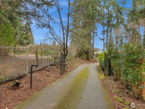 23619 5th Avenue W, Bothell WA 98021