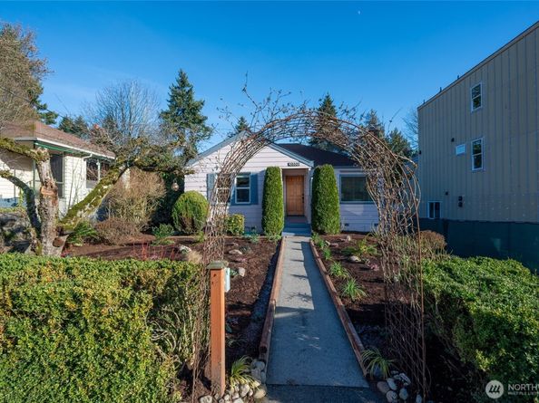 10332 Ashworth Avenue N, Seattle WA 98133