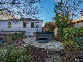 10332 Ashworth Avenue N, Seattle WA 98133