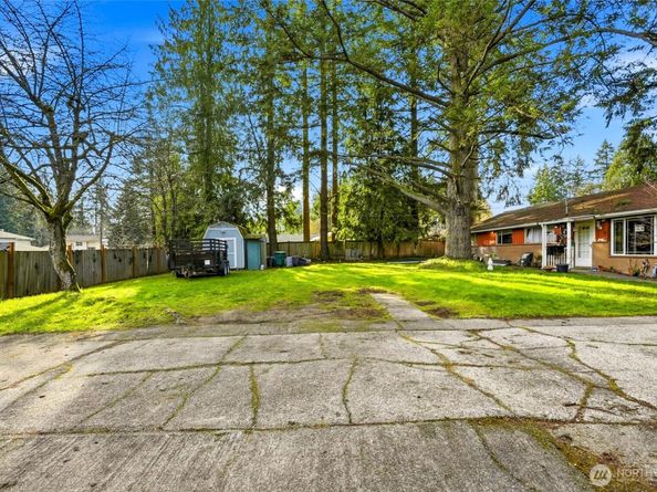 219 Meadow Pl SW, Everett WA 98208