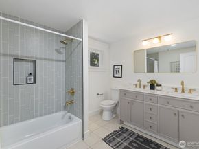 7908 S Lakeridge Drive, Seattle WA 98178