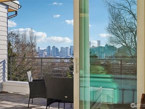 515 Howe Street A, Seattle WA 98109