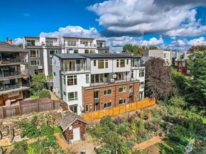 515 Howe Street A, Seattle WA 98109