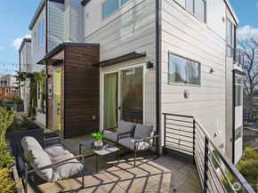 515 Howe Street A, Seattle WA 98109