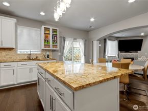 24212 114th Place SE, Kent WA 98030