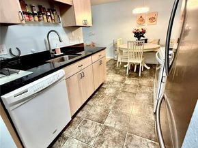 10501 8th Avenue NE 335, Seattle WA 98125