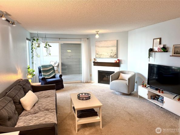 10501 8th Avenue NE 335, Seattle WA 98125