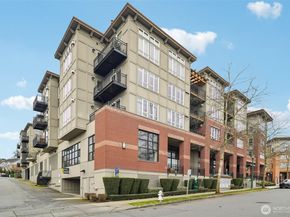 1886 25th Avenue NE 101, Issaquah WA 98029