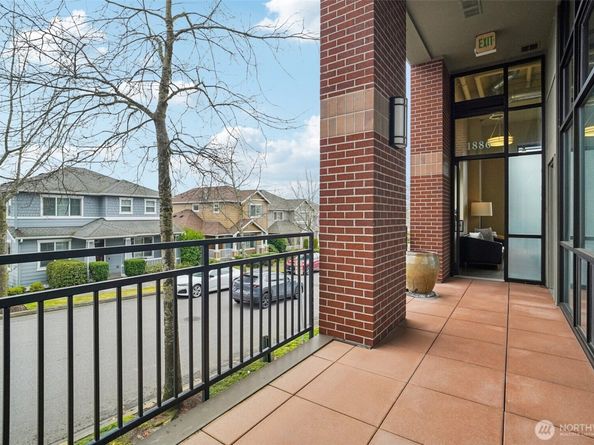 1886 25th Avenue NE 101, Issaquah WA 98029