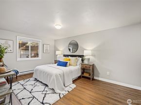 12527 NE 117th Place F5, Kirkland WA 98034