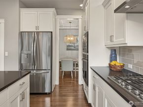 17333 NE 123rd Way, Redmond WA 98052