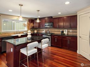 3411 21st Avenue W A, Seattle WA 98199