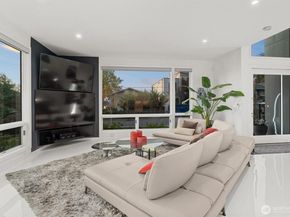 903 N 33rd Place, Renton WA 98056