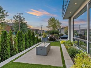 903 N 33rd Place, Renton WA 98056