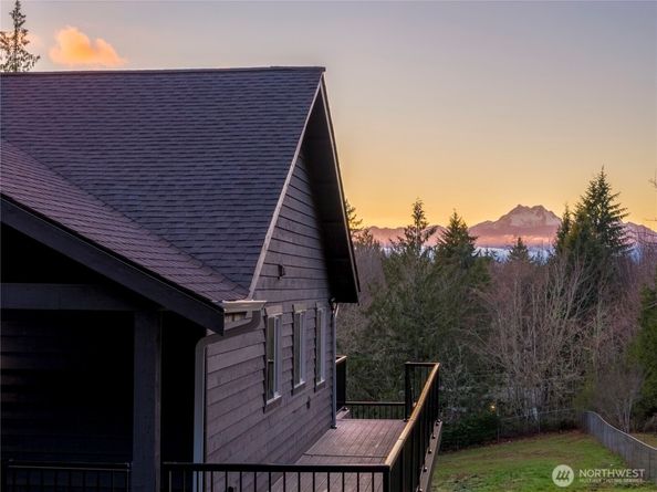 9371 Willamette Meridian Road NW, Silverdale WA 98383