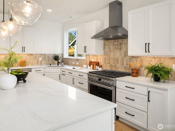 805 Hoquiam Ave NE, Renton WA 98059