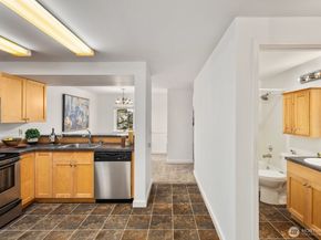 6700 NE 182nd Street A208, Kenmore WA 98028