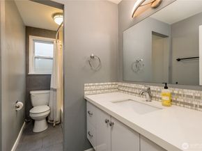 3215 Scenic Drive, Auburn WA 98092