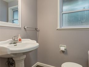 3215 Scenic Drive, Auburn WA 98092