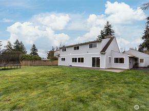 3215 Scenic Drive, Auburn WA 98092