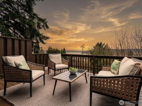 11224 SE 76th Street, Newcastle WA 98056