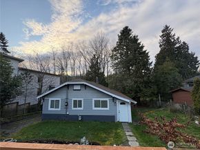 4549 26th Avenue SW, Seattle WA 98106