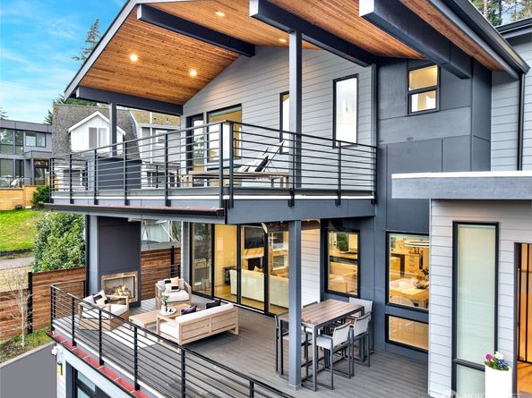 11855 89th Place NE, Kirkland WA 98034