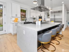 11855 89th Place NE, Kirkland WA 98034