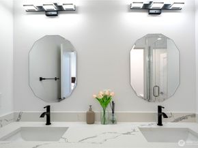 8522 23rd Avenue NE, Seattle WA 98115