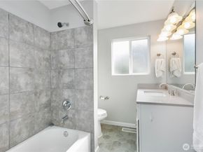 24532 35th Place S, Kent WA 98032