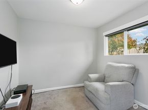 24532 35th Place S, Kent WA 98032