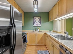 275 W Roy Street 114, Seattle WA 98119