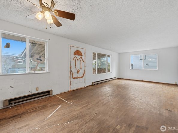 11630 Center Road, Everett WA 98204