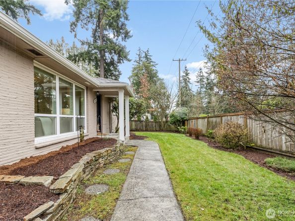 13054 30th Avenue NE, Seattle WA 98125