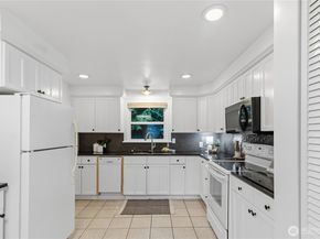 13054 30th Avenue NE, Seattle WA 98125