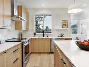 8810 41st Avenue SW, Seattle WA 98136